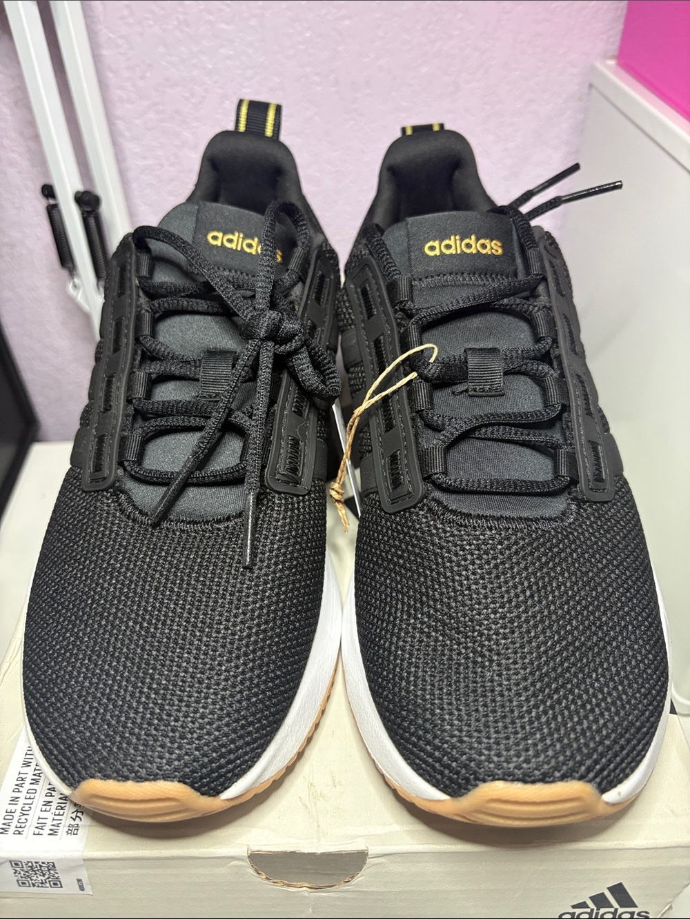 adidas Women RACER TR21 NEW size 7.5 sneakers